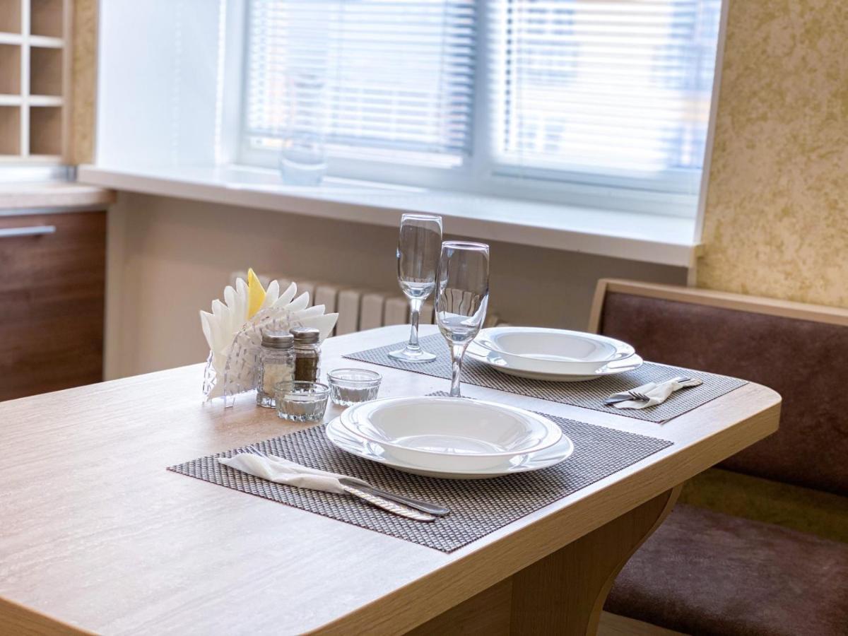 Apartpoltava: Spacious In Poltava's Heart Apartment *